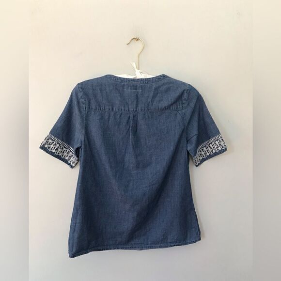 Vineyard vines | denim embroidered top - Picture 5 of 5